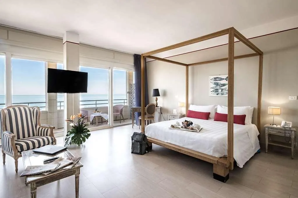 Hotel Sina Astor Viareggio 4*,